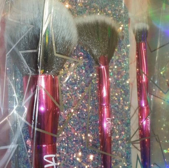 NEW It Cosmetics Brushes for Ulta Rockstar Brushes - Picture 6 of 9